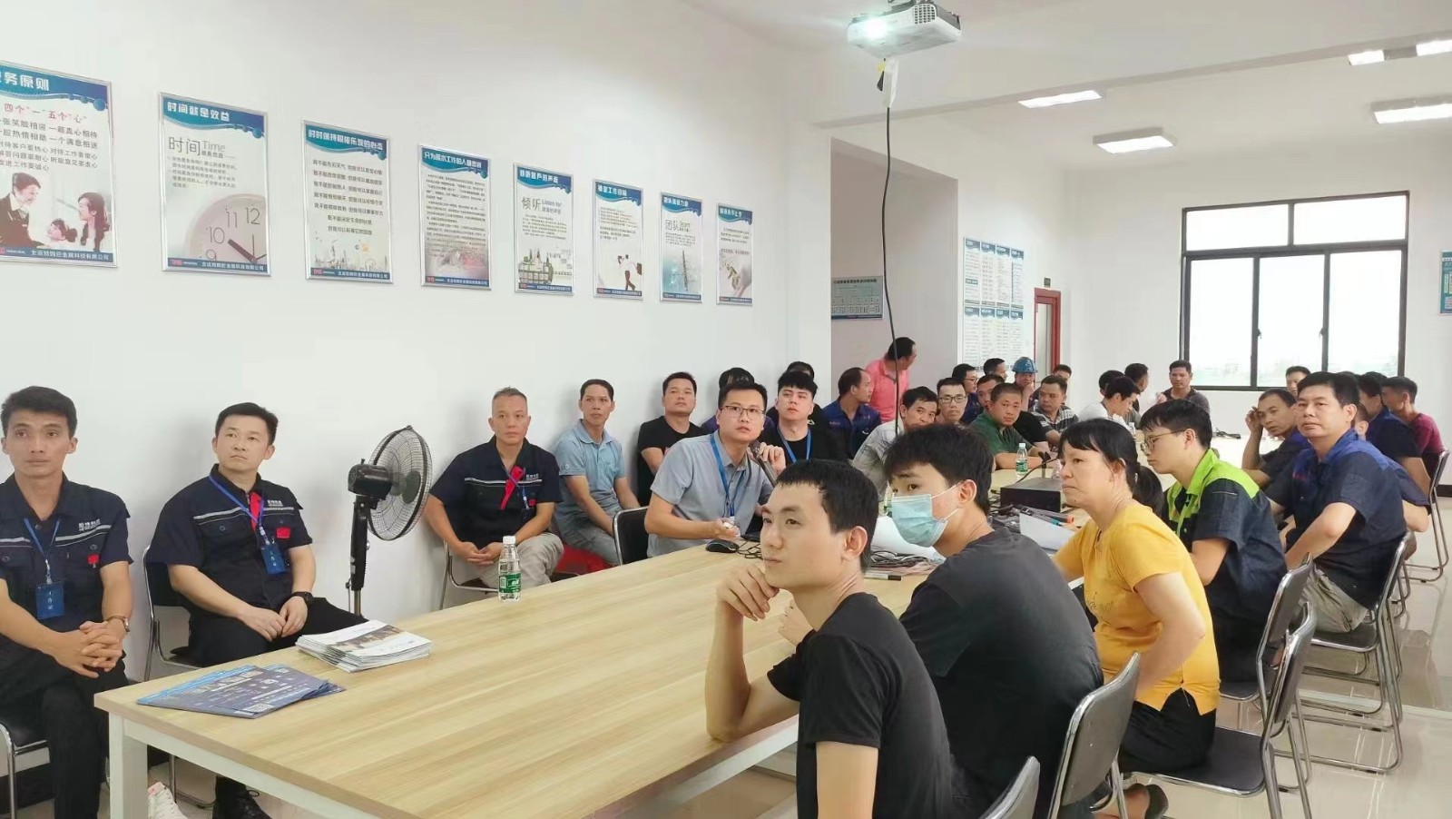 广西半岛网页版助力特姆巨科技用电安全知识培训